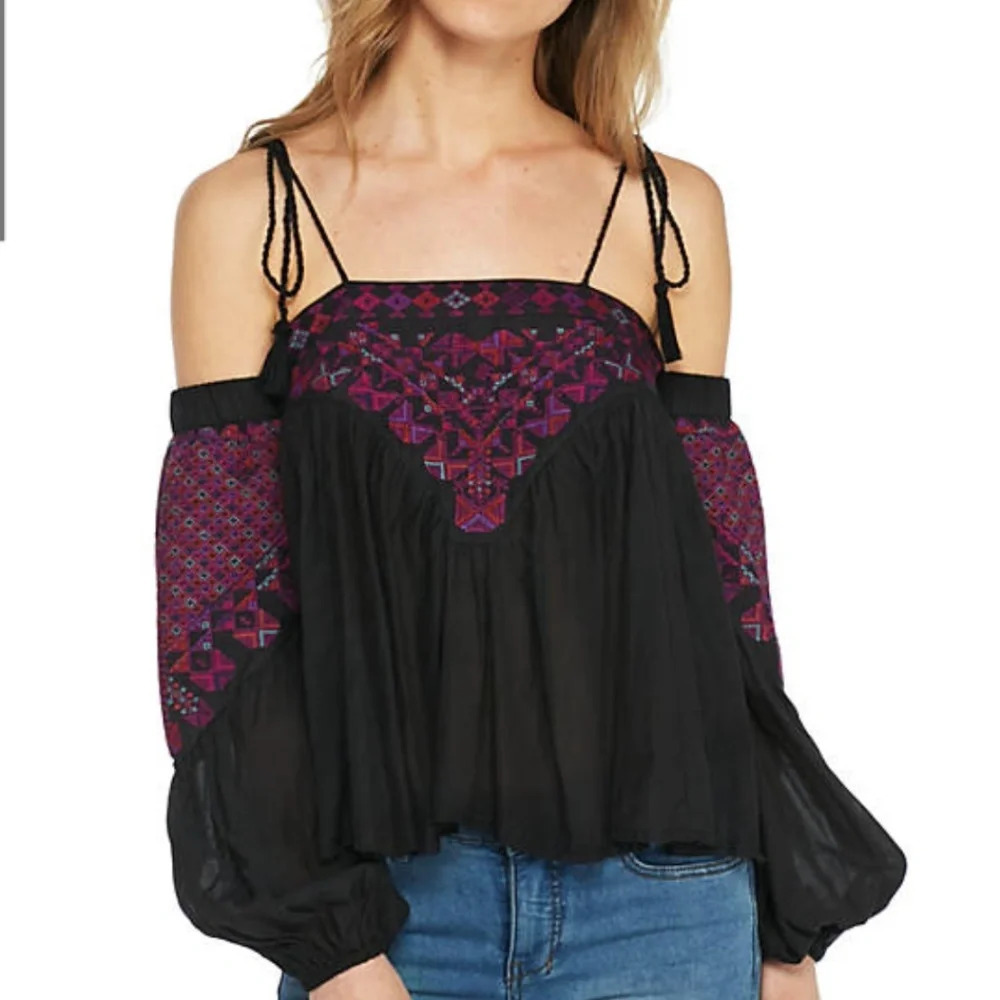 NWT Free People‎ Vacay Vibin' Cold Shoulder Top